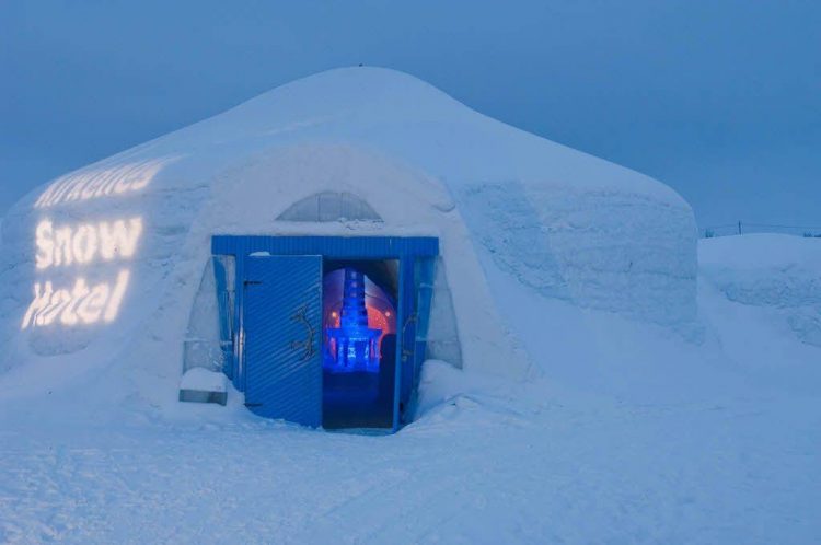 Топ-10 самых известных ледяных гостиниц мира